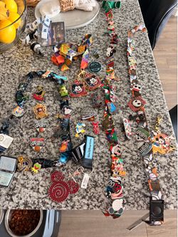 Disney pins