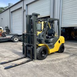 2012 KOMATSU FORKLIFT 6000 LBS