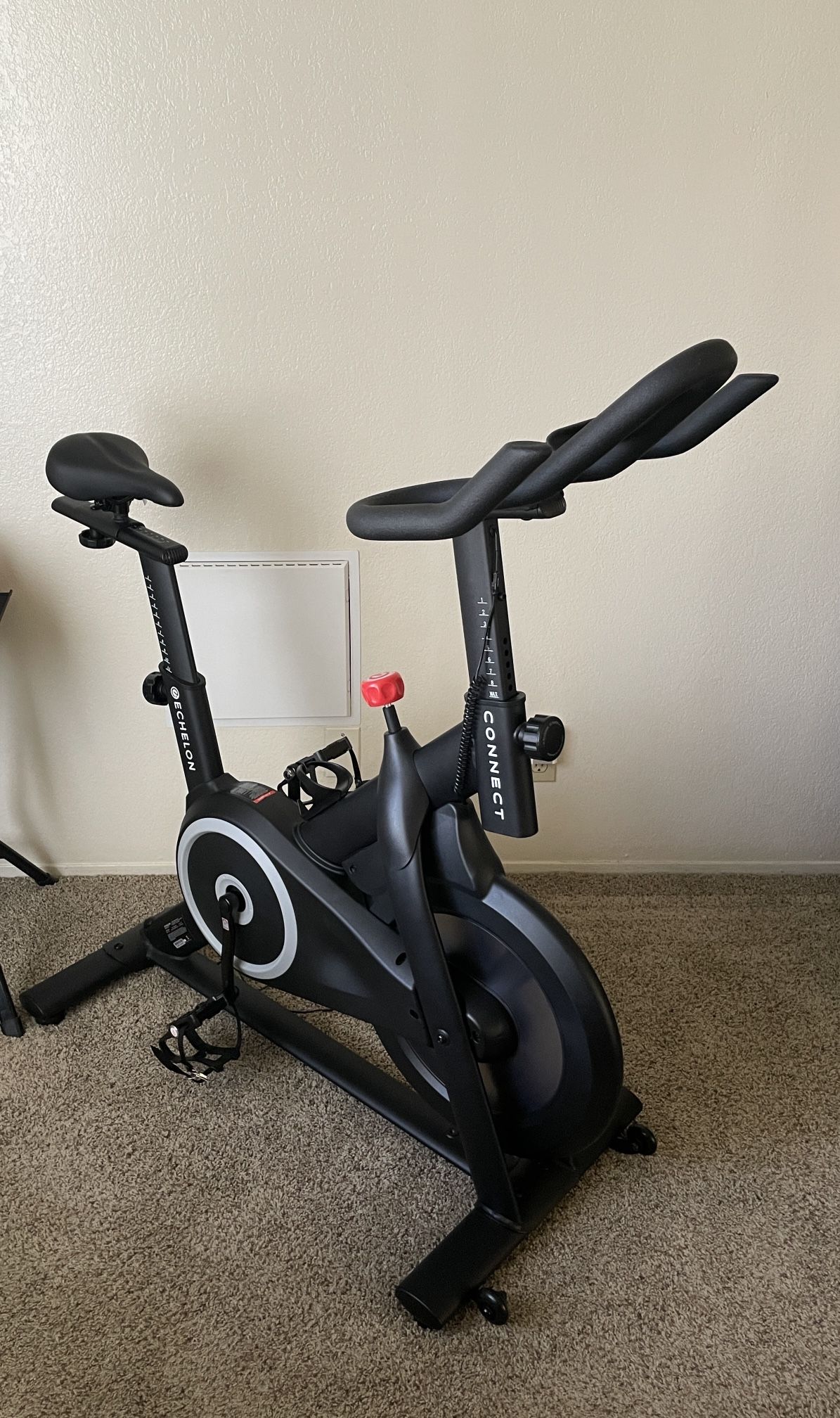 Exercise bike Echelon EX-15 Smart Connect Fitness Bike - MUST BRING TRUCK FOR PICK UP SW BAKERSFIELD