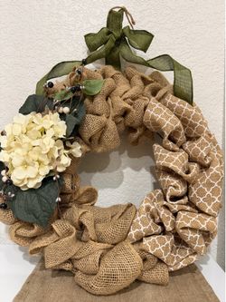 New Beautiful Large Handcrafted Wreath reduced to $25! Mesa Higley and US 60