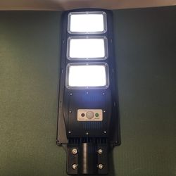 90 Watt Solar Street Light with Mounting Post