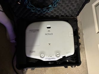 Epson PowerLite 4650 Projector