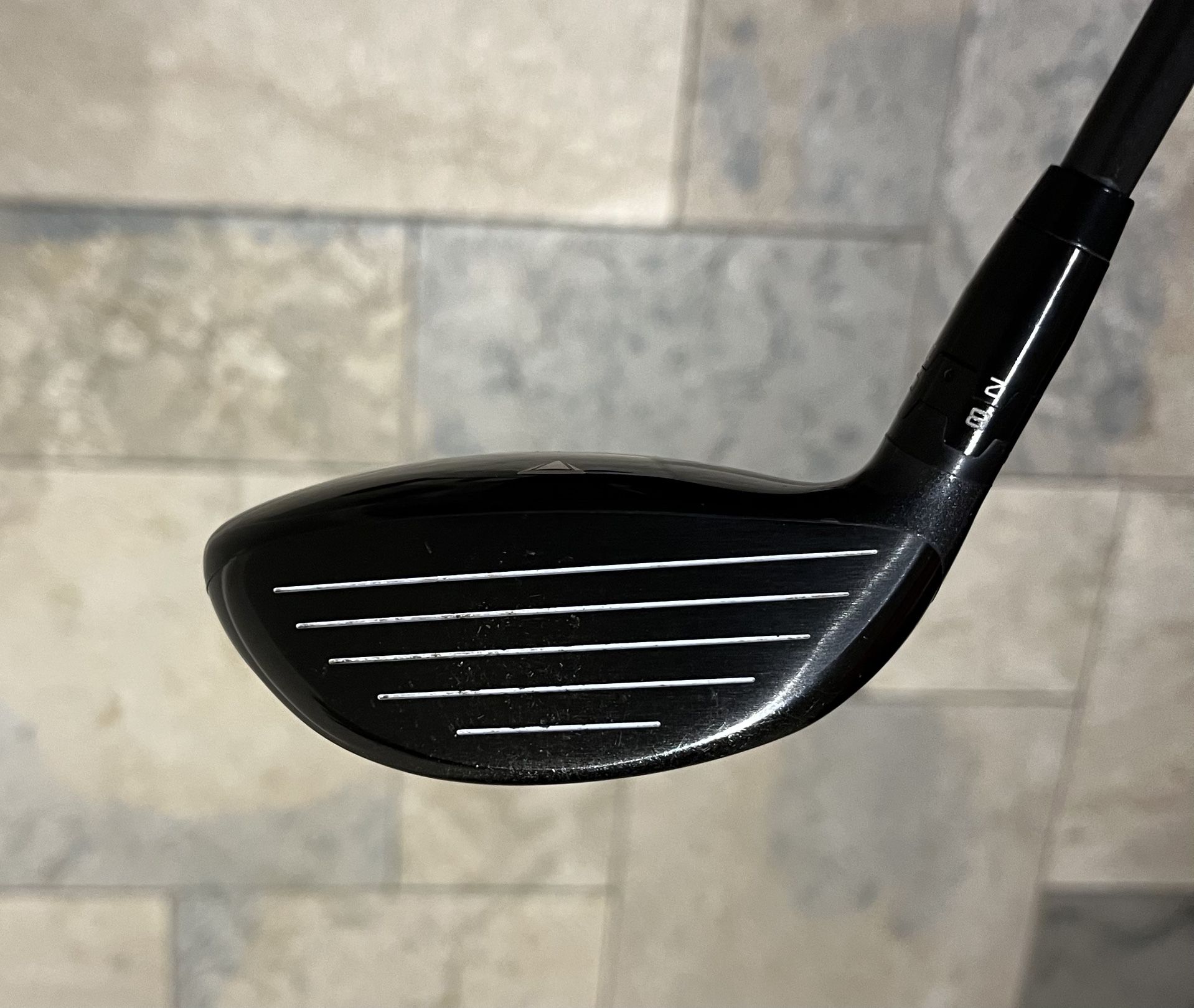 Titleist 917 F2 5 wood with regular flex graphite Golf Shaft