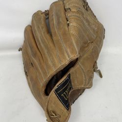 vintage Wilson A2334 baseball glove Left