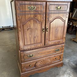 Dresser armoire