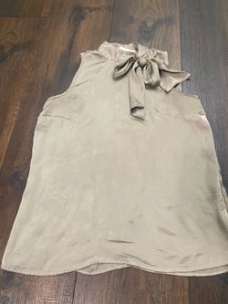 Women’s taupe good shirt size medium by à diva #15