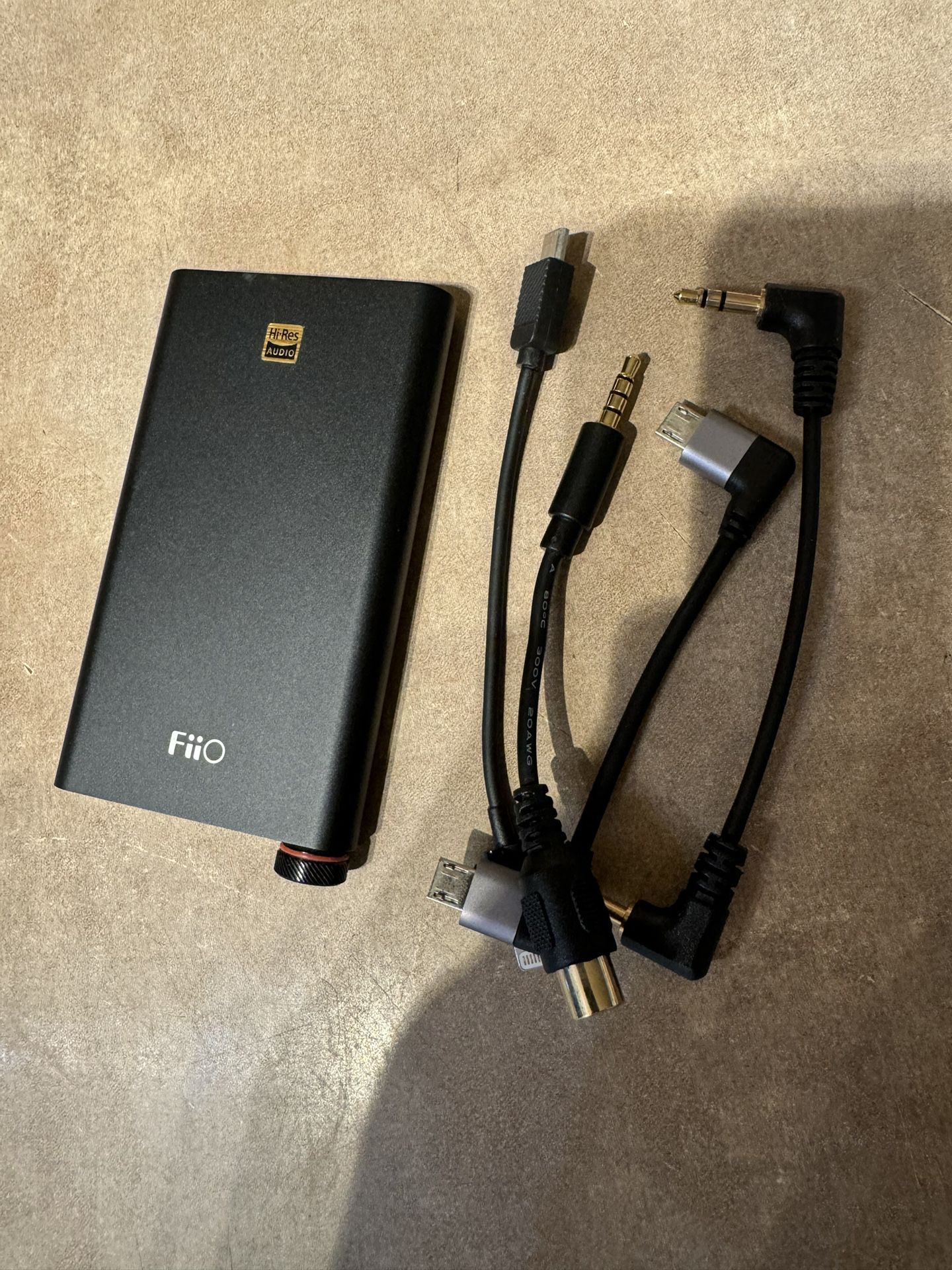 Fiio Q1 Mark II DAC & Amplifier For Phone and Computer 