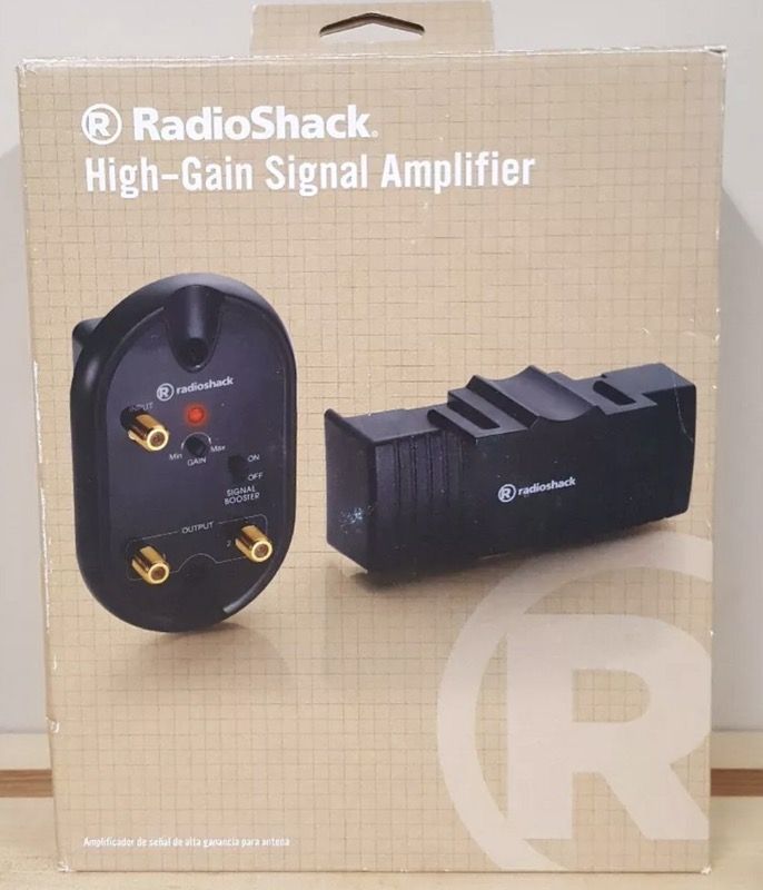 NEVER OPENED RADIOSHACK HIGH GAIN SIGNAL AMPLIFIER HDTV READY ANTENNA MOUNTED 1500526