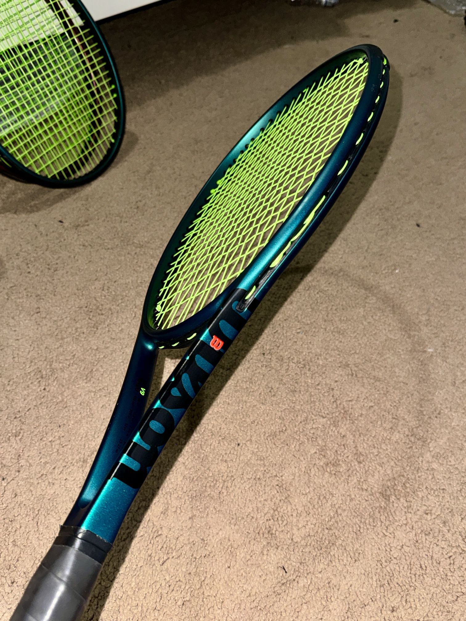 Wilson Blade V9
