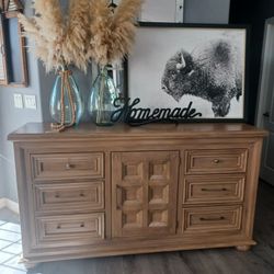 Broyhill Long Dresser