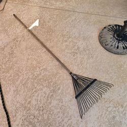 Metal Tine Leaf Rake