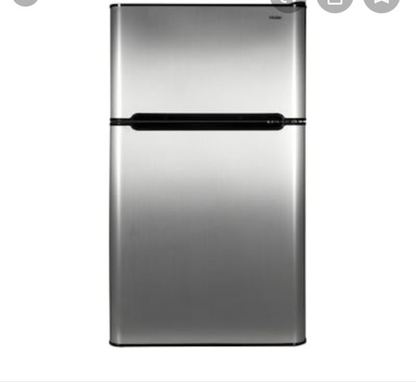 Haier mini fridge for Sale in Milwaukee, WI - OfferUp