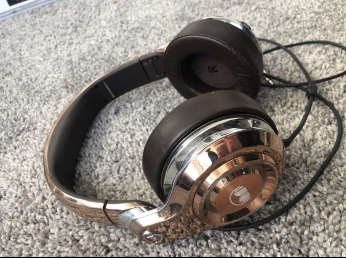 Rose Gold Monster Wireless Headphones / Bluetooth