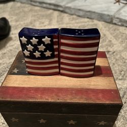 Salt and Pepper Shaker Set American Flag Patriotic Red White Blue Stripes S&P
