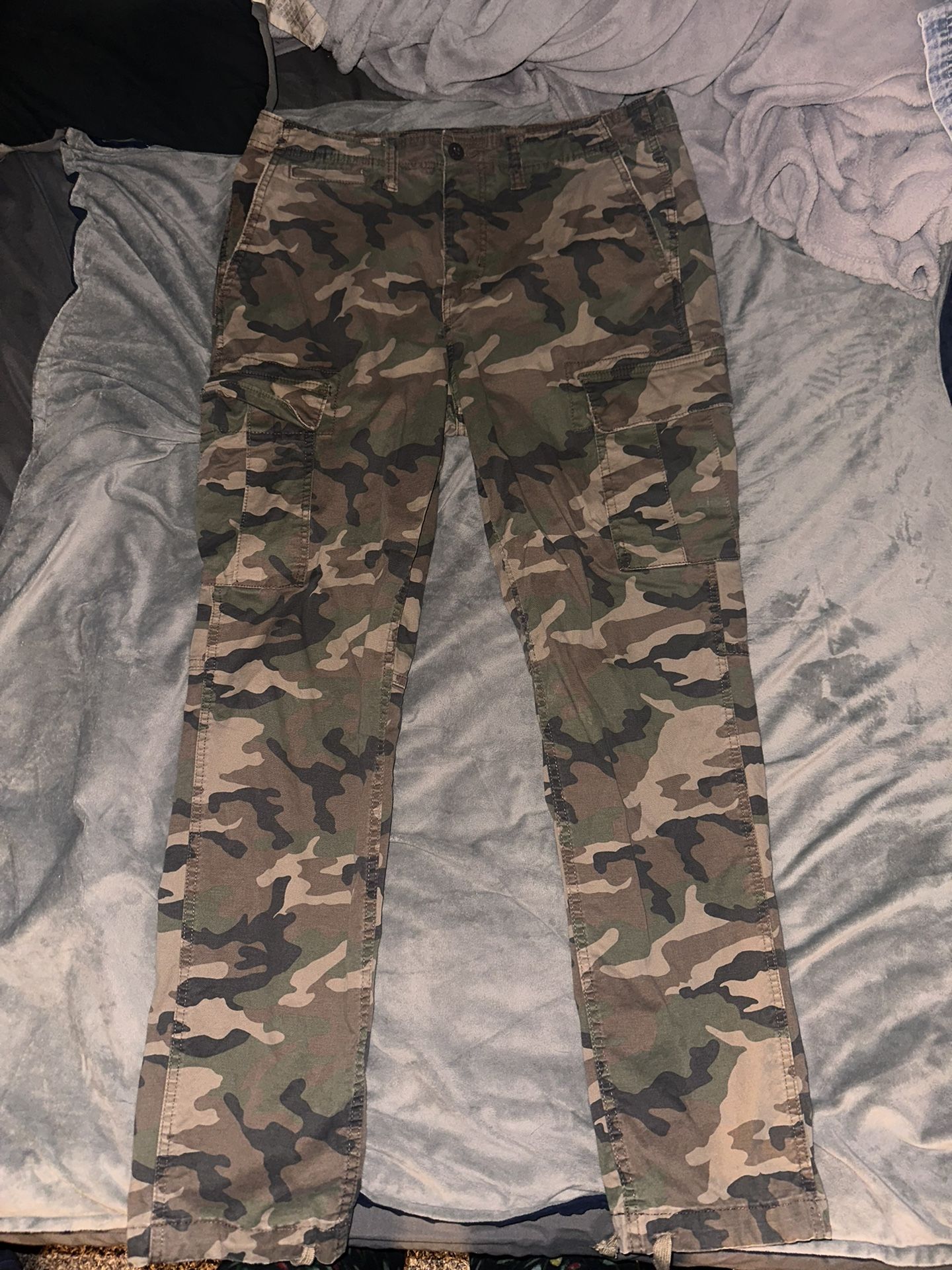 American Eagle Camo Pants