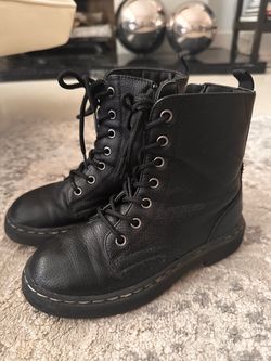 Black boots