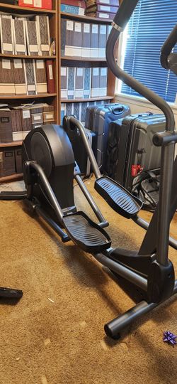 2015 Life Fitness X3 Elliptical in Excellent Condition - Chantilly, VA