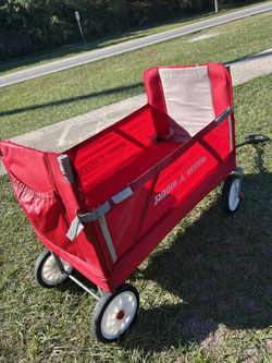 Stroller for walking children It's in very good condition