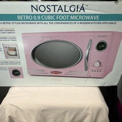 ✨ NEW Retro Pink Microwave – Still Sealed!
