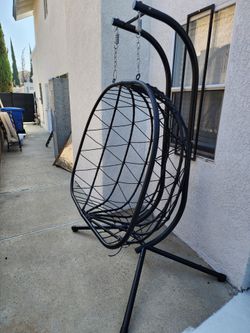 Egg chair