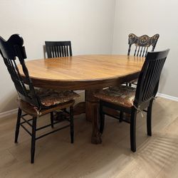 Oak Dining Table W/4 Chairs