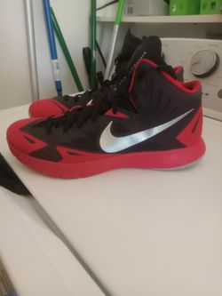 Nike Mens Luna Hylerquickess Basketball  Shoes 