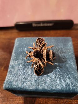 Bumblebee Goldtone Black Enamel Rhinestone 1.5" Brooch Pin F11
