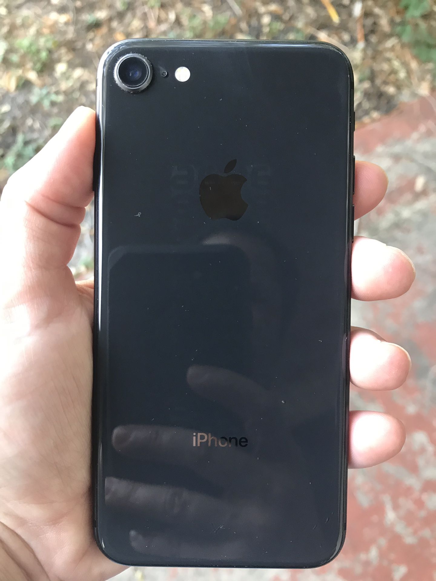 iPhone 8 64GB Factory Unlocked GSM & CDMA Worldwide (Fully Functional, Clean IMEI And ICloud is Clear, Trusted IPhone Dealer)