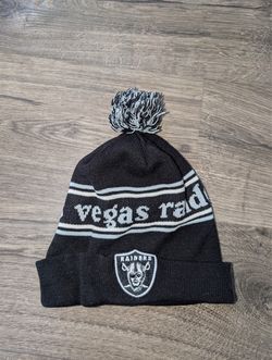 Raiders Pom Beanie New Era Hat