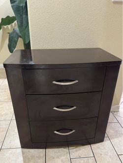 Modern Dark Espresso 3-Drawer Nightstand – 26” x 16” x 26