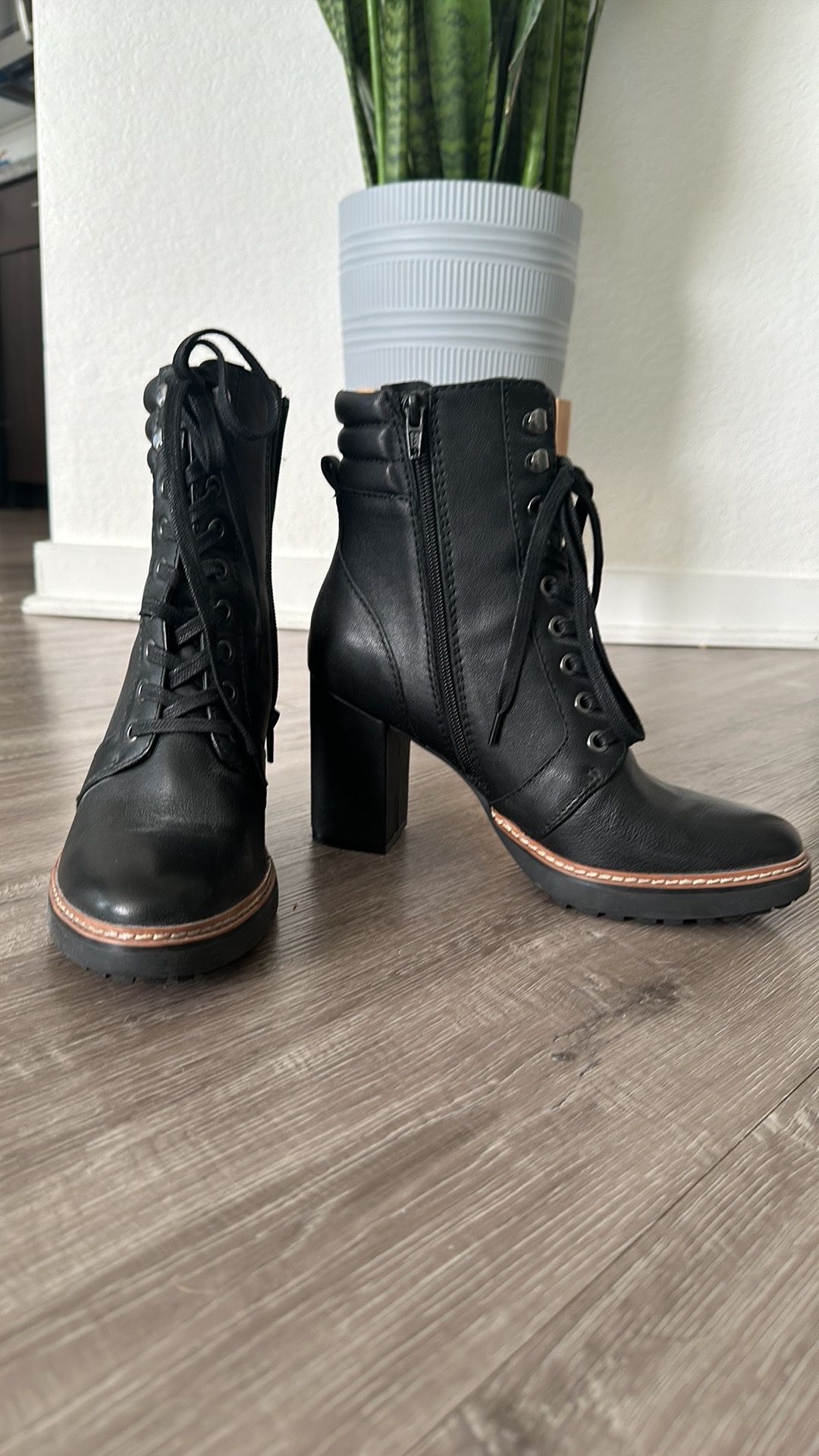 Naturalizer’s Leather Combat Boots With heels