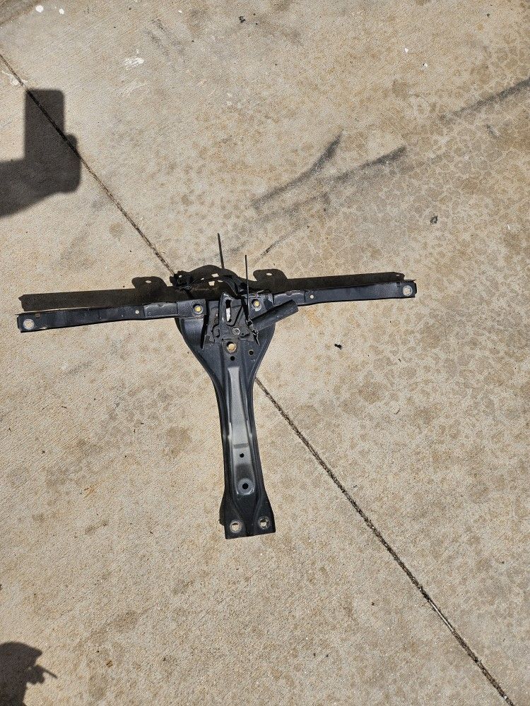 Radiator support for 2013 Subaru Impreza Sport