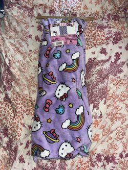 Hello Kitty Purple Rainbow Patterned Cloud Throw Blanket NEW NWT