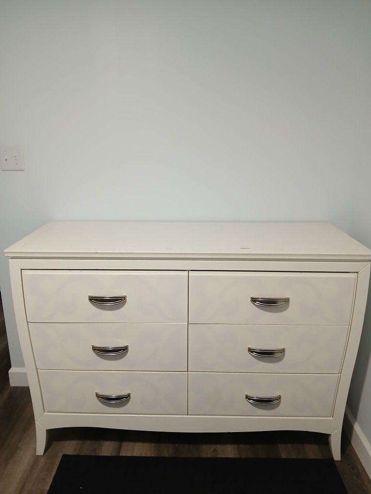 Modern White Dresser And Nightstand