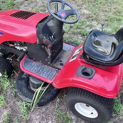 Poulan riding mower + 2 chainsaws - non-running