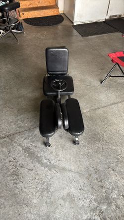 Valor Fitness leg stretch machine