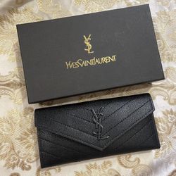 Women's Black Wallet