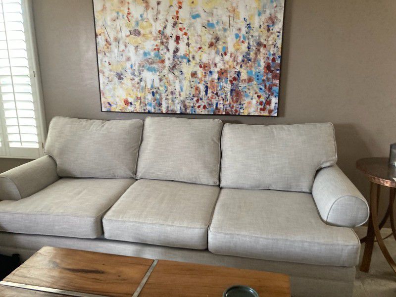 Very Nice couch Sofa 3 Seater Non Smoking Home