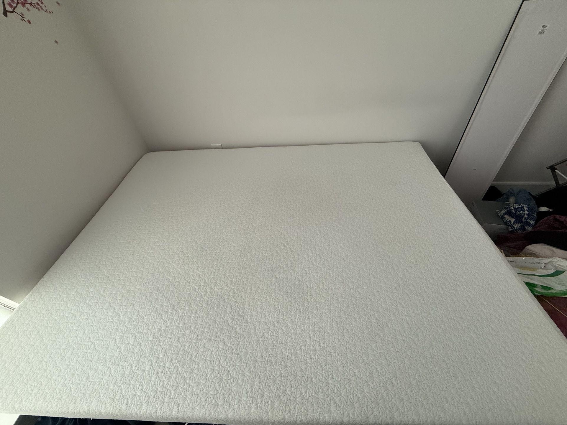 Queen size, 6 Inch Green Tea Cooling Memory Foam Mattress