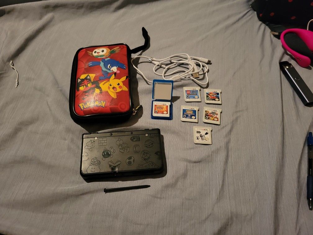 Rare Nintendo 3DS Original Super Mario Black Edition 