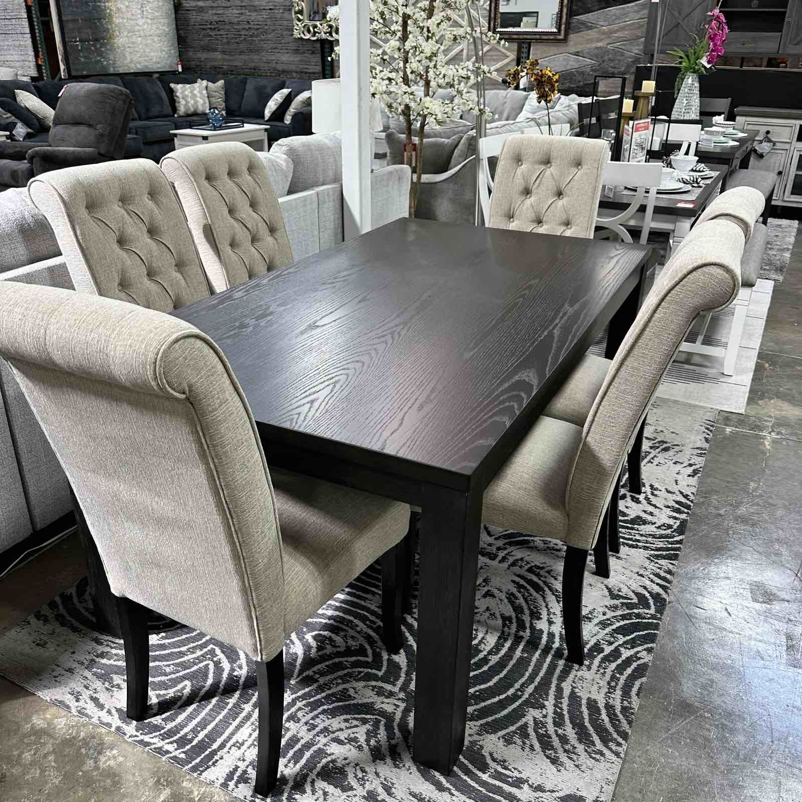 Dining Table and 6 Chairs