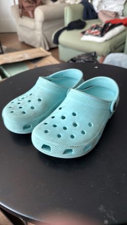 Crocs size 1
