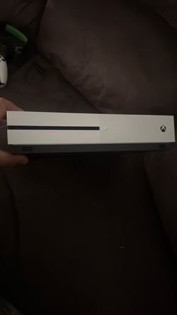 X box One s
