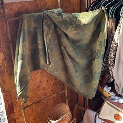 GREEN LARGE RECTANGULAR TABLE CLOTH