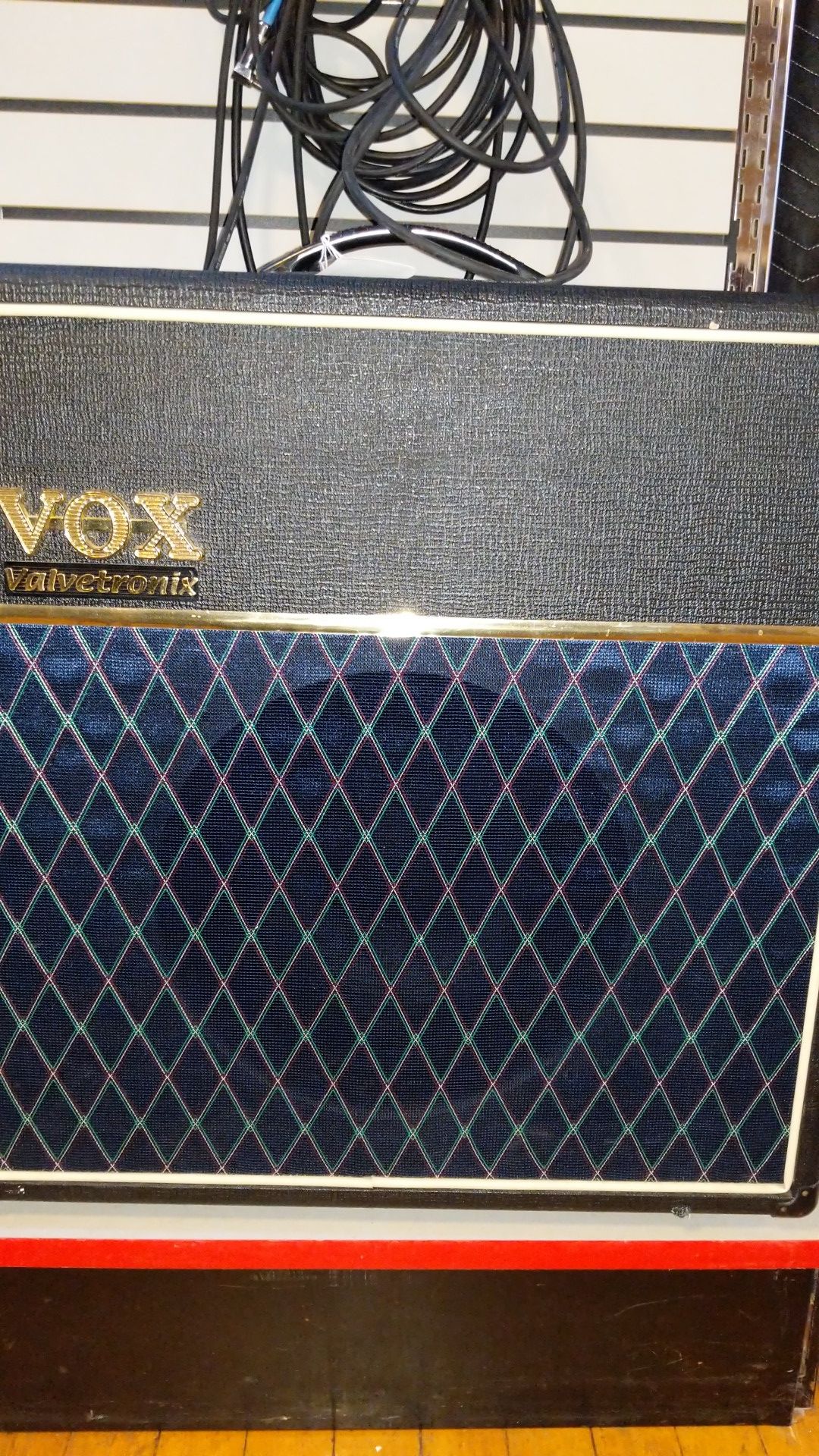 Vox valvetronix AD60 guitar combo amp