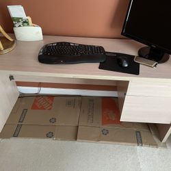 Computer/ Gaming Desk With File Drawer 