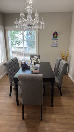 Dining table and chair set