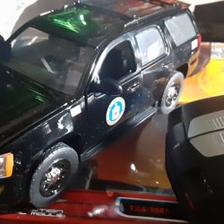 1:24 Scale 2010 Chevy Tahoe