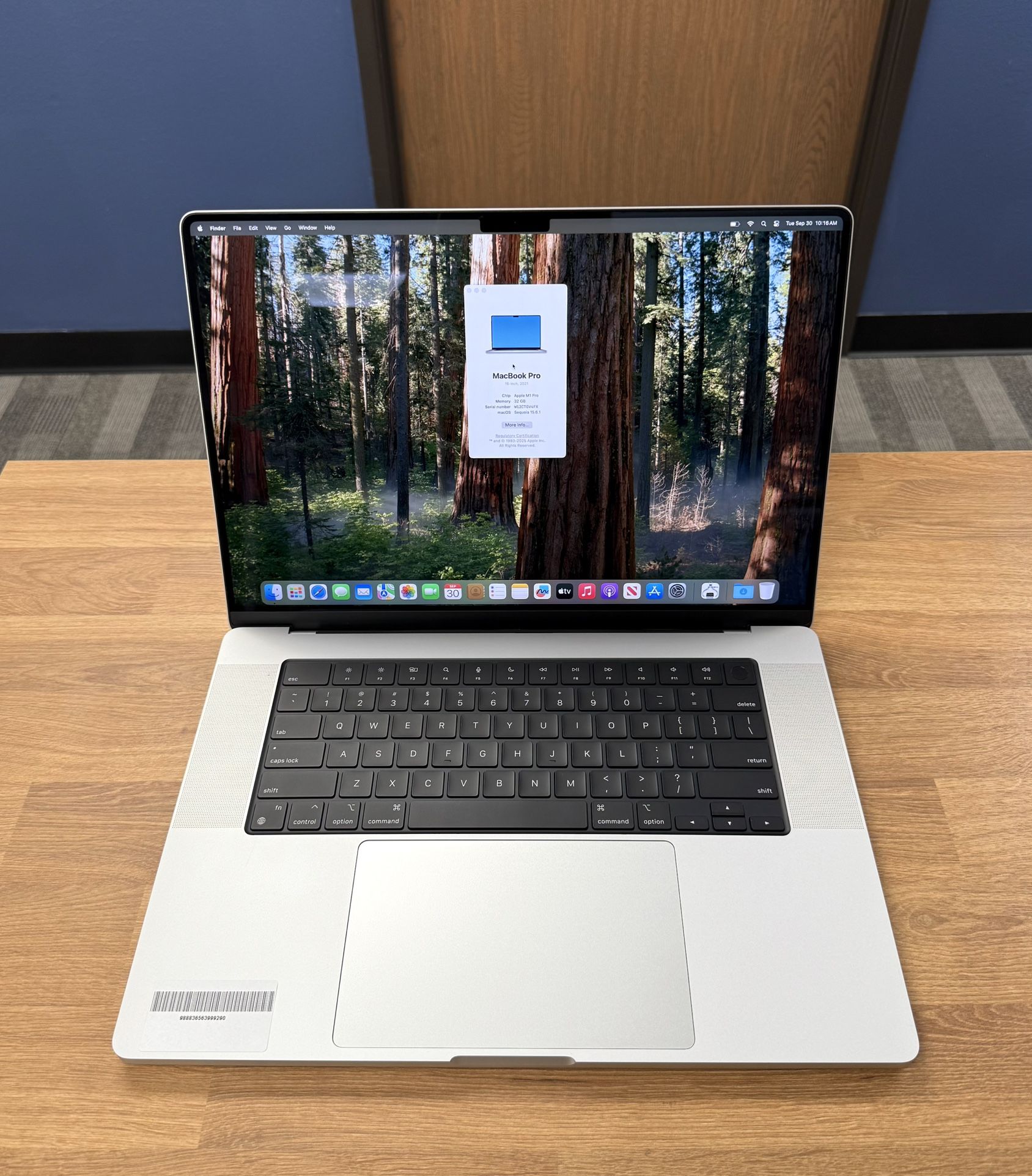 16" MacBook Pro M1 Pro 10 Core*32GB RAM*1TB SSD