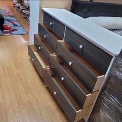 New White n Grey 8 Drawer Dresser 